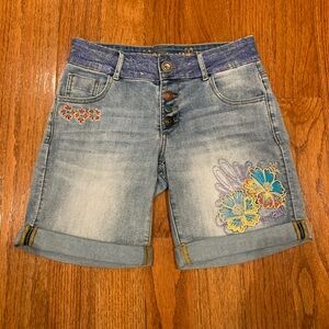 Desigual Women's Blue Stretch Denim Embroidered Shorts 24